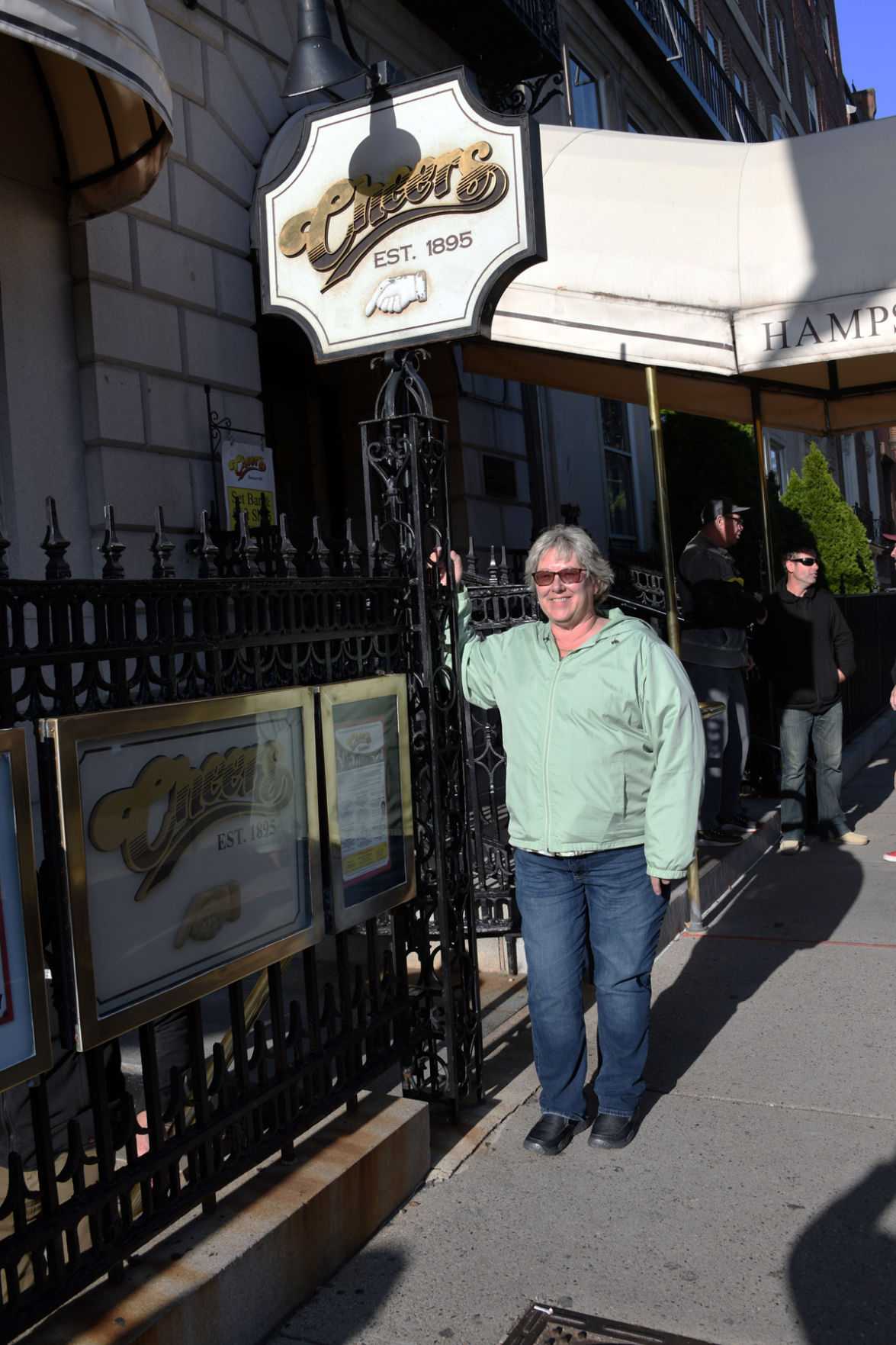 179 Rynee Spencer at Cheers.jpg